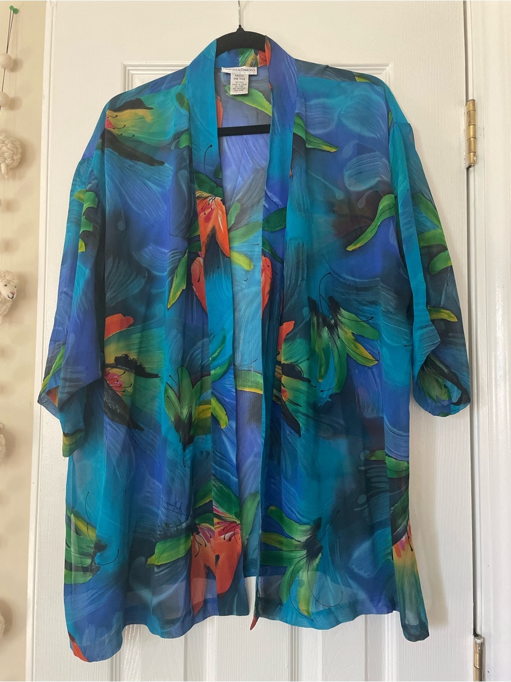 Vintage-Inspired Blue Floral Sheer Kimono Top